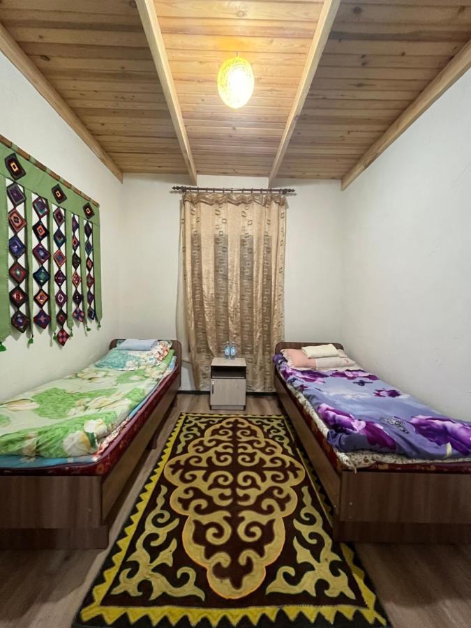 Guest House Guljan Bokonbayevo Extérieur photo