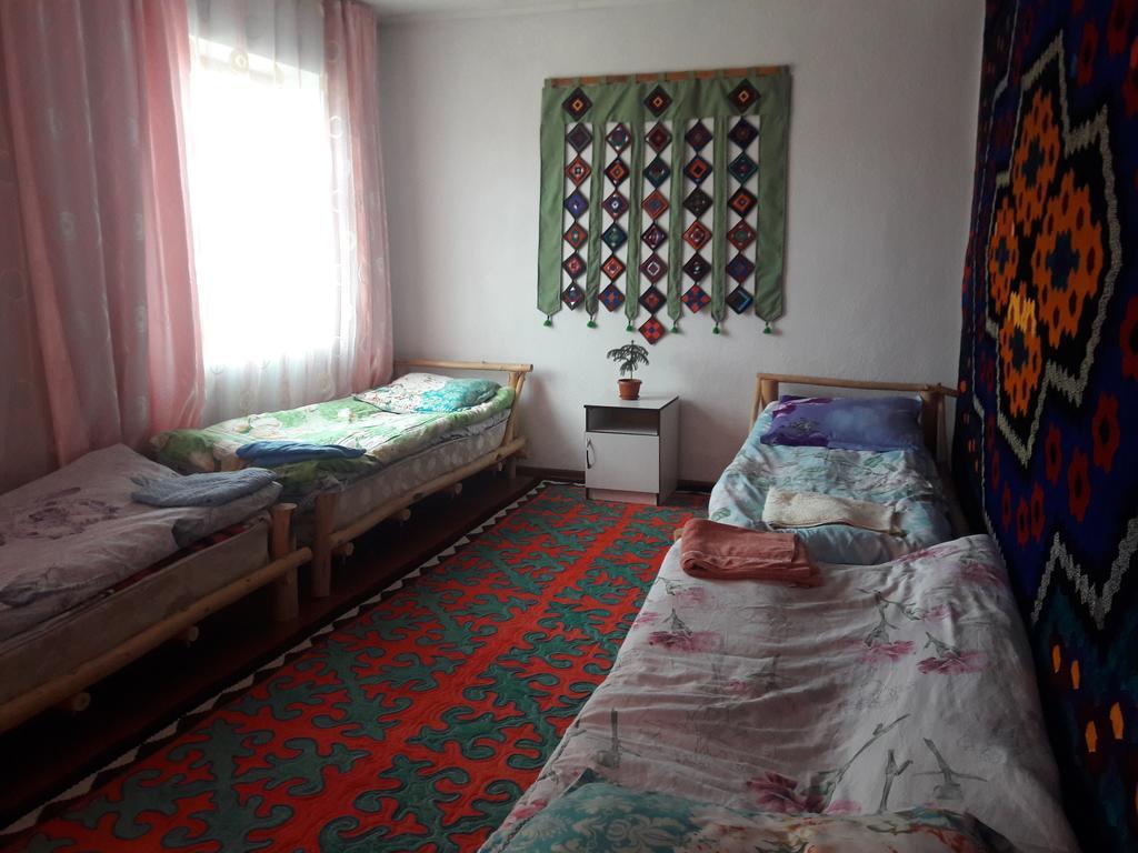 Guest House Guljan Bokonbayevo Extérieur photo