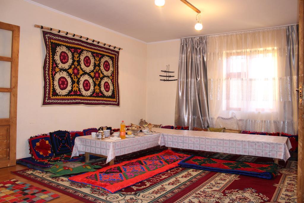Guest House Guljan Bokonbayevo Extérieur photo