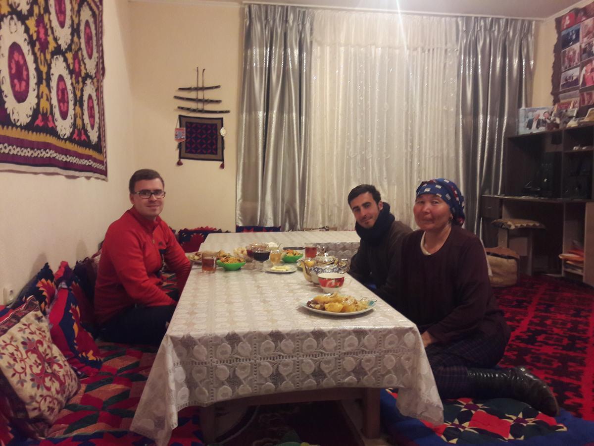 Guest House Guljan Bokonbayevo Extérieur photo