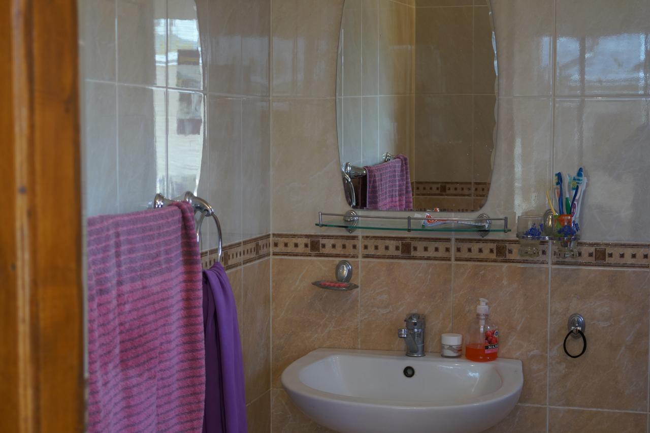 Guest House Guljan Bokonbayevo Extérieur photo