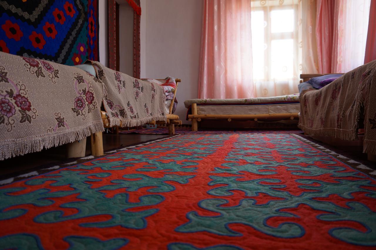 Guest House Guljan Bokonbayevo Extérieur photo